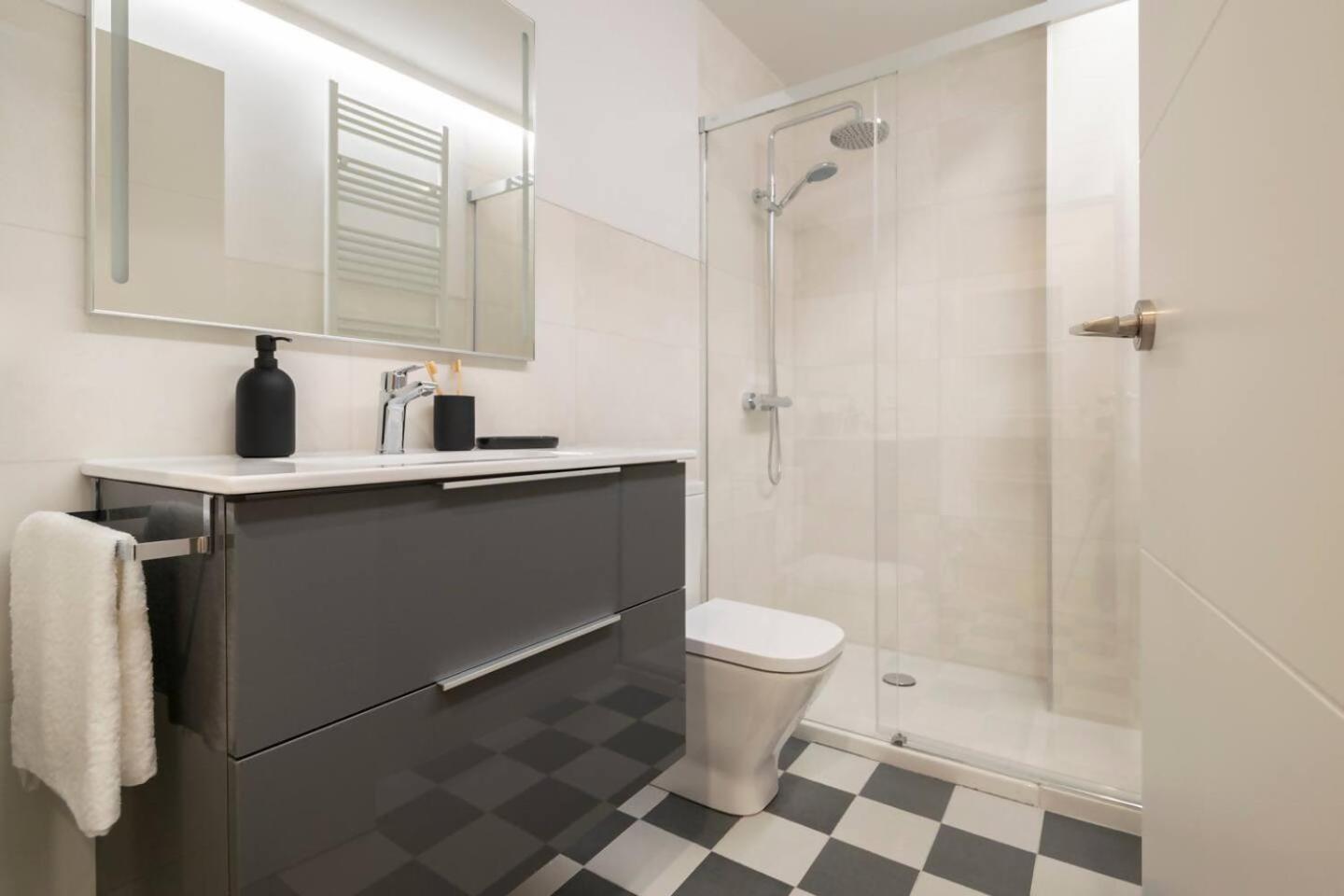 Precioso Apartamento Recien Reformado Pleno Centro Pamplona Buitenkant foto